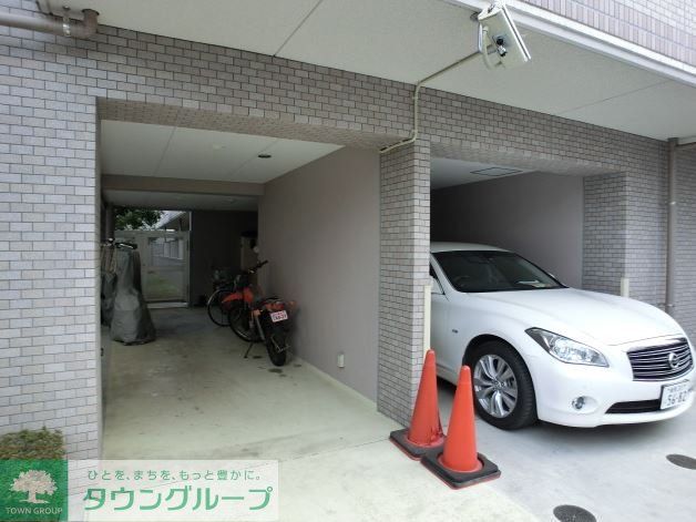 駐車場　駐車場
