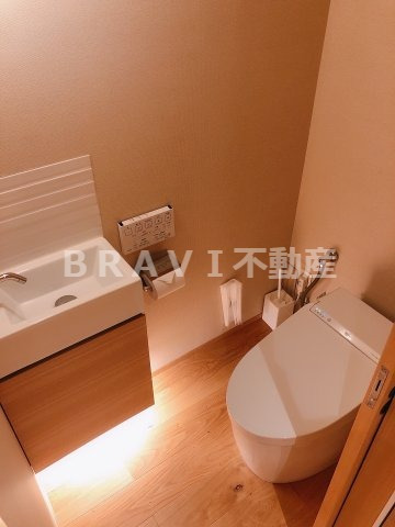 トイレ　【おおきに東心斎橋ビル】清潔感のあるトイレです