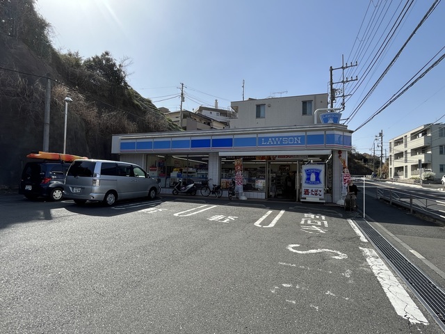 コンビニ　ローソン富岡東五丁目店（コンビニ）まで917m