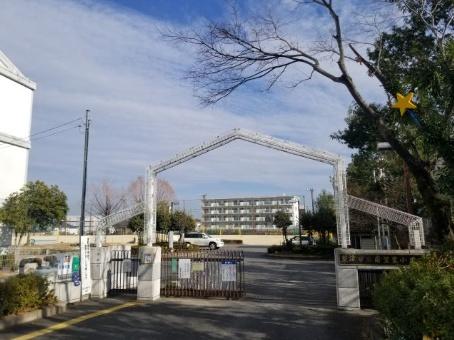 小学校　南笠東小学校（小学校）まで90m