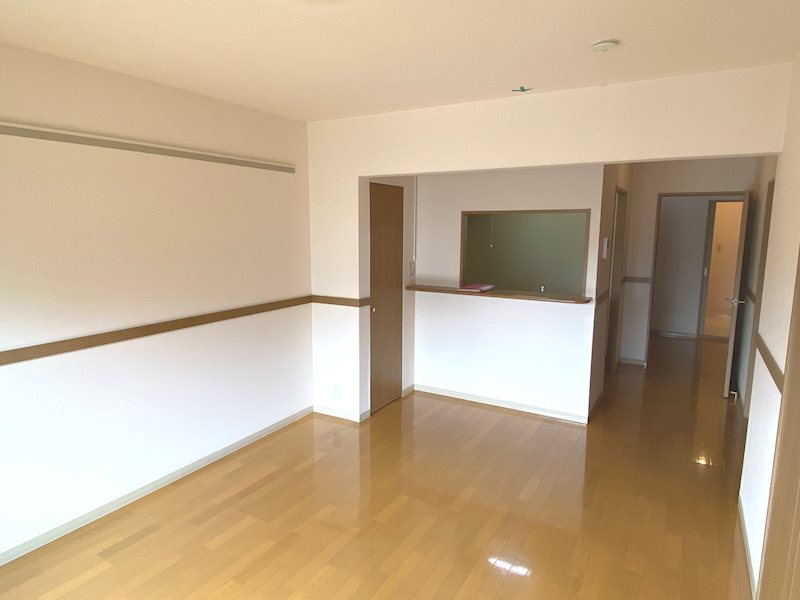 居室・リビング　対面式のカウンターキッチンです