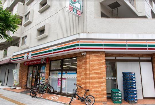 コンビニ　セブンイレブン 東池袋2丁目店（コンビニ）まで136m