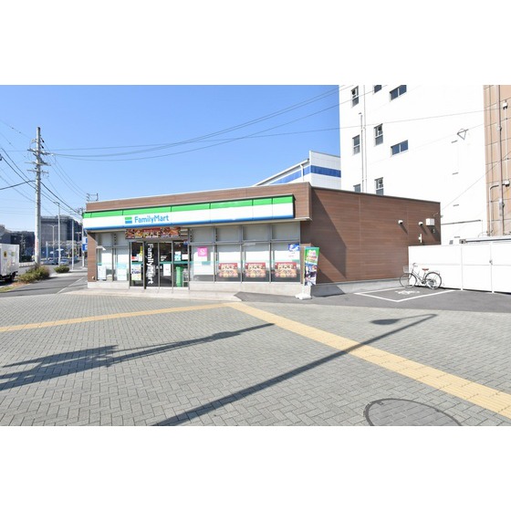 コンビニ　ファミリーマート瑞穂二野町店（コンビニ）まで550m