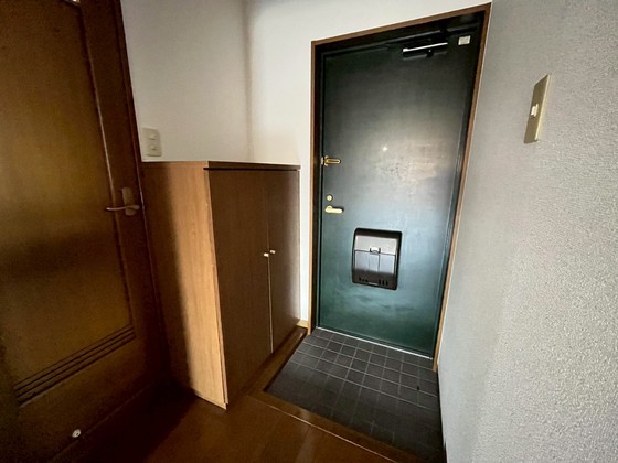 玄関　※別部屋の写真です
