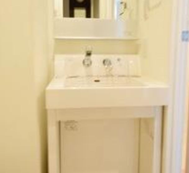 洗面設備　★洗面台とトイレはセパレート★
