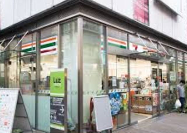 コンビニ　セブンイレブンLuz大森店（コンビニ）まで139m