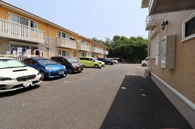 駐車場　駐車場