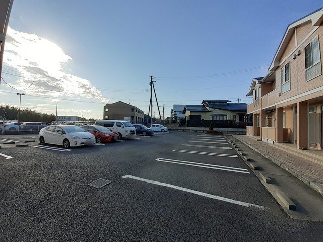 駐車場　車をお持ちの方に嬉しい駐車場付きの物件です