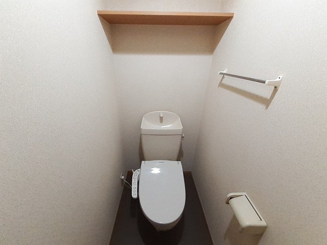 トイレ　清潔感のあるトイレです