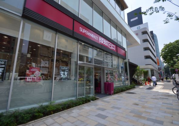 スーパー　成城石井南青山店（スーパー）まで734m