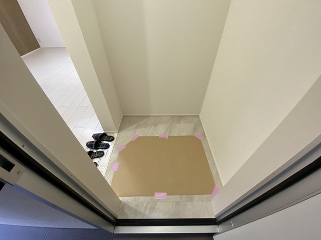 玄関　同一施工会社同一仕様写真