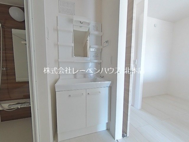 洗面設備　同間取り別部屋参考写真です