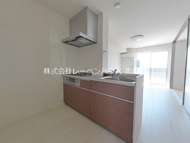 キッチン　同間取り別部屋参考写真です