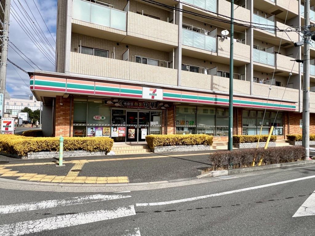 コンビニ　セブンイレブン 鎌ヶ谷総合病院前店（コンビニ）まで671m