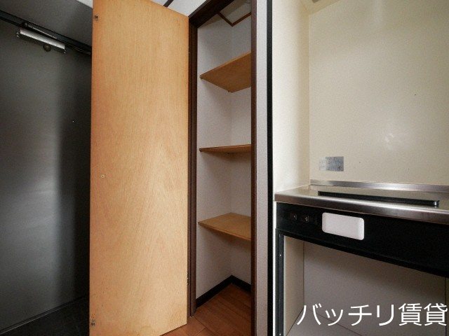 玄関　別号室写真の為、現状優先。