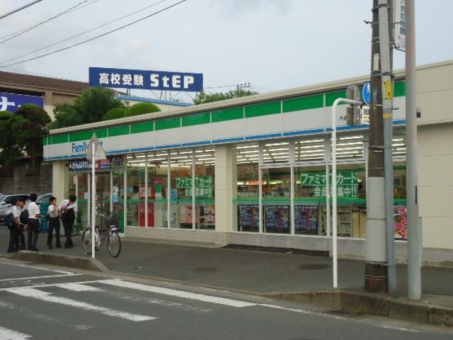 コンビニ　コンビニ（コンビニ）まで800m