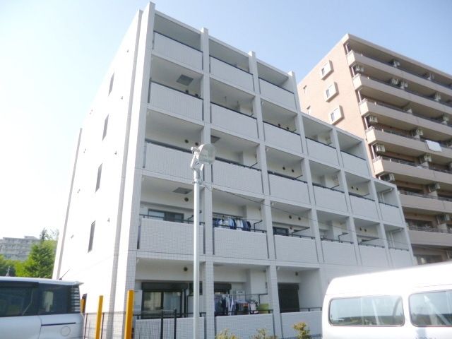 建物外観　★２０１１年築でおしゃれな外観です★