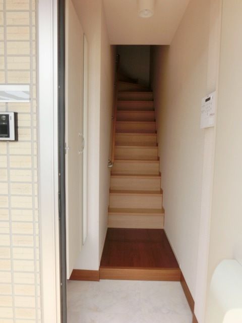 キッチン　リビングが見渡せるカウンタータイプです。