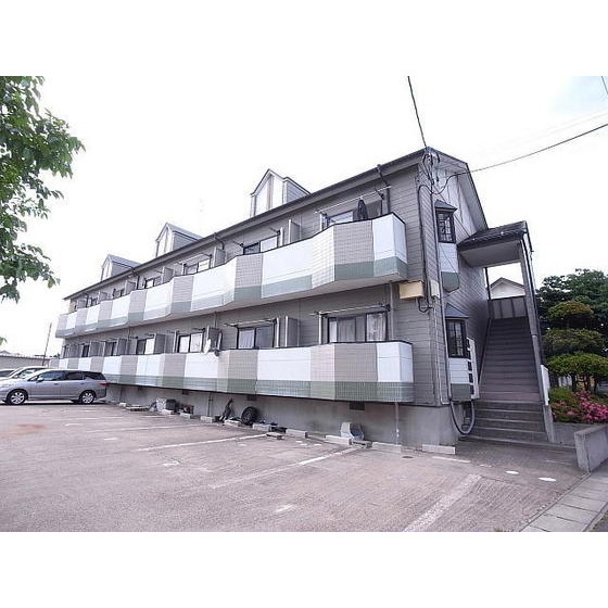 駐車場　敷地内４，０００円／月