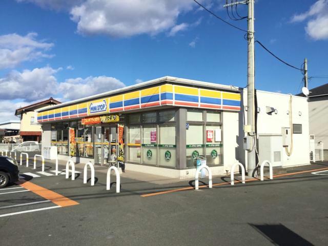 コンビニ　ミニストップ前橋下新田店（コンビニ）まで242m