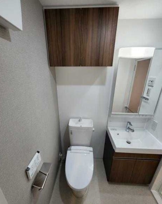 トイレ　※別部屋参考写真