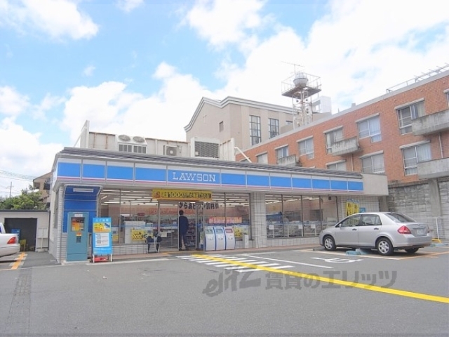 コンビニ　ローソン西院春日通店（コンビニ）まで240m