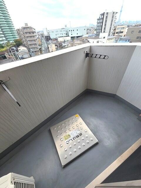バルコニー　?