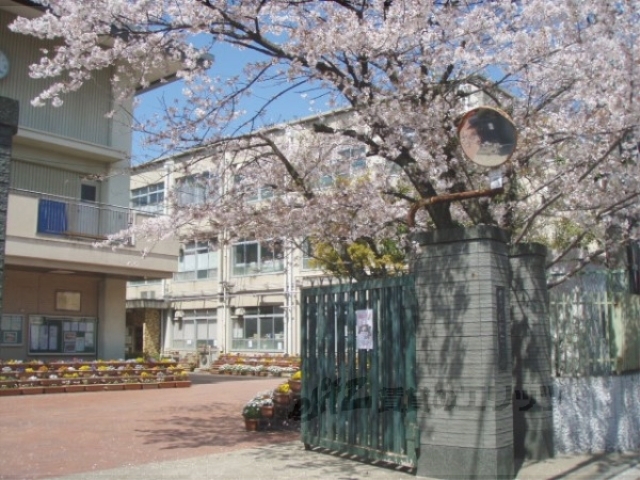 中学校　西院中学校（中学校）まで510m