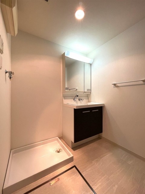 その他設備　【脱衣場】左右反転タイプ別部屋写真参照。現況優先。