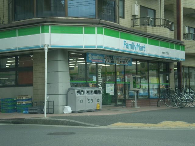 コンビニ　ファミリーマート（コンビニ）まで360m