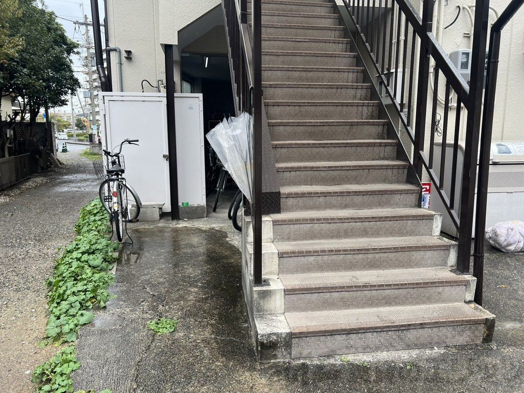 エントランス　庭