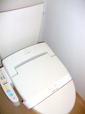 トイレ　温水洗浄便座