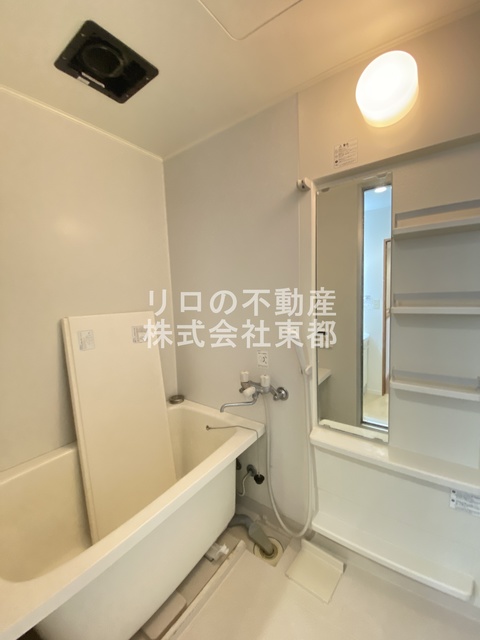 バス・シャワールーム　追い焚き機能付き！生活時間の違う家族には便利です☆