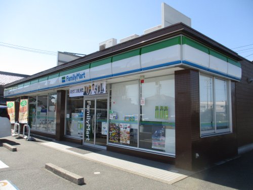 コンビニ　ファミリーマート　岐阜六条店（コンビニ）まで247m