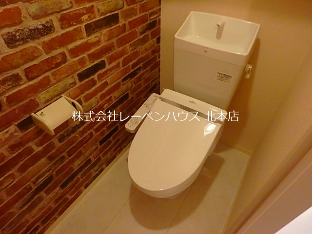 トイレ　同間取り別部屋参考写真です