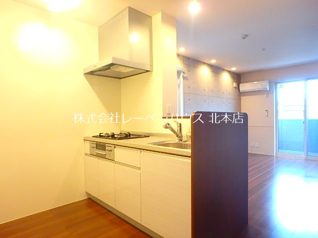 キッチン　同間取り別部屋参考写真です
