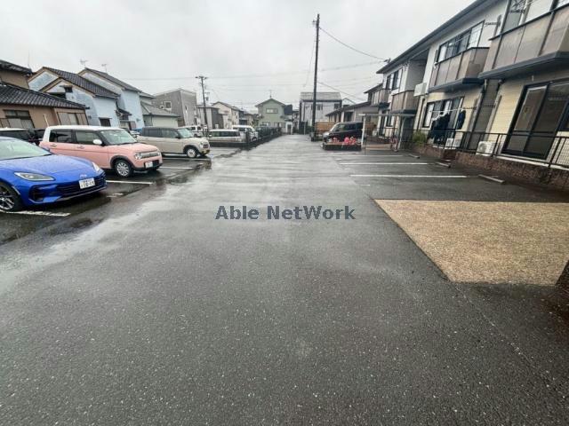 駐車場　駐車場