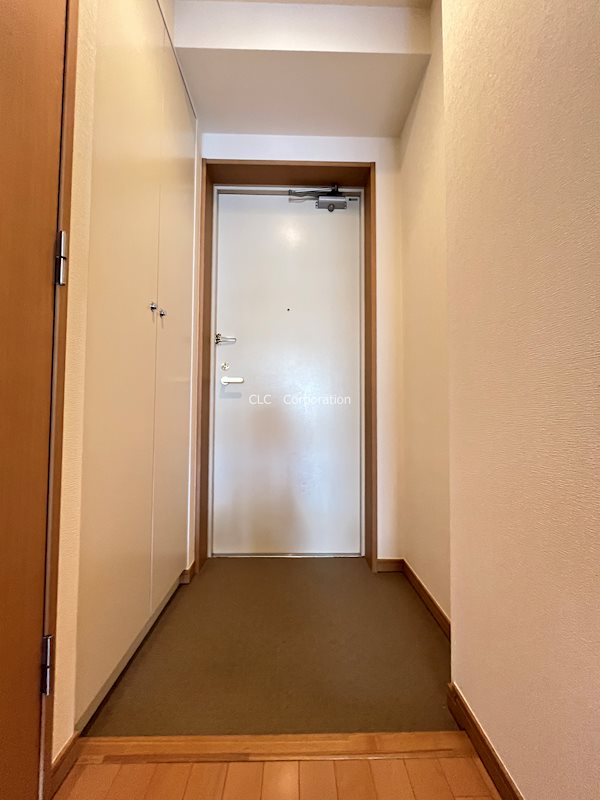 玄関　※参考写真