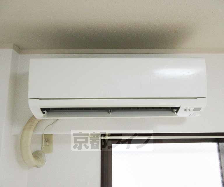 その他設備　クーラー付き