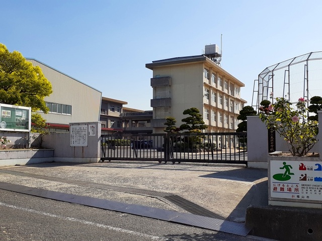 中学校　福山市立東朋中学校（中学校）まで1700m