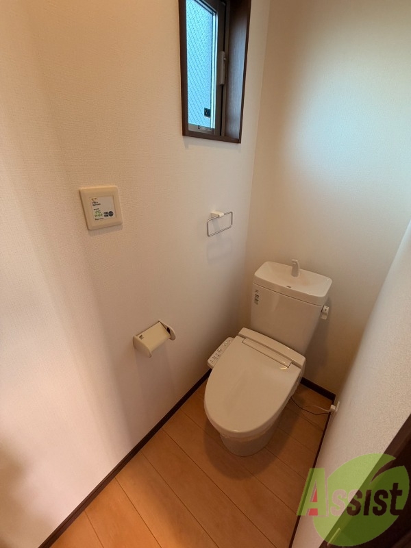 トイレ　トイレは清潔感があり安心して使用できそうです。