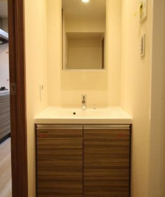 洗面設備　※別階同タイプのお部屋写真です。