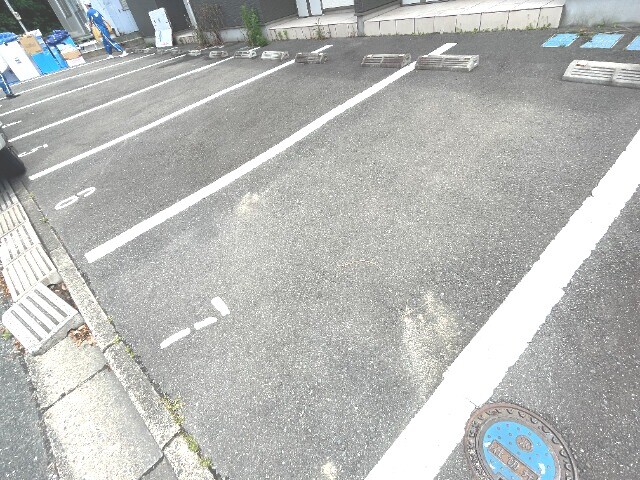 駐車場　駐車場