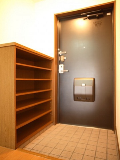 玄関　※別部屋の写真です