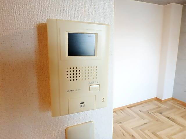 セキュリティ　モニターホン付き。