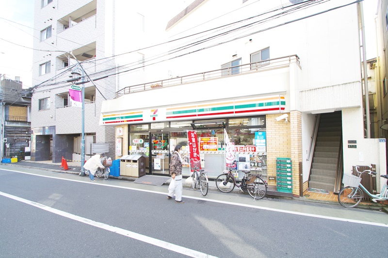 コンビニ　セブンイレブン板橋大和町店（コンビニ）まで320m
