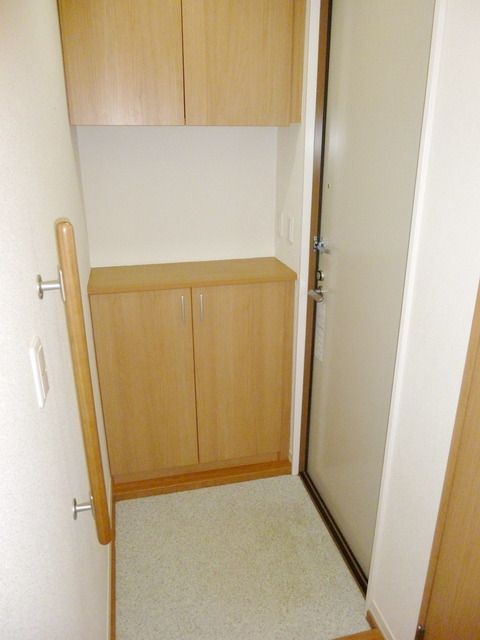 玄関　★お問い合わせはタウンハウジングまで★