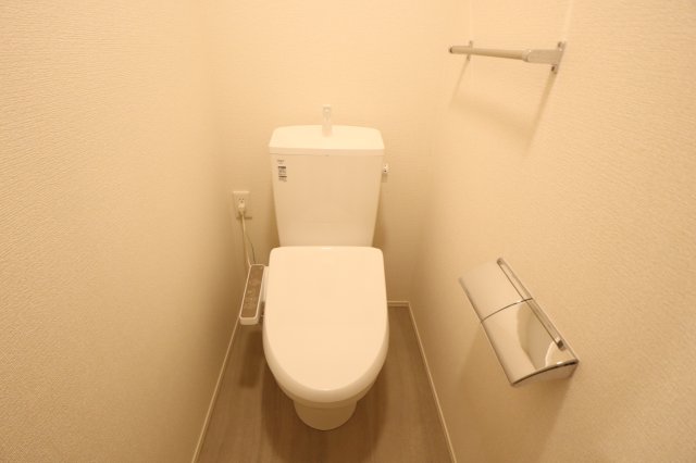 近鉄大阪線 大和八木駅 徒歩10分 3階建 築1年のトイレ写真