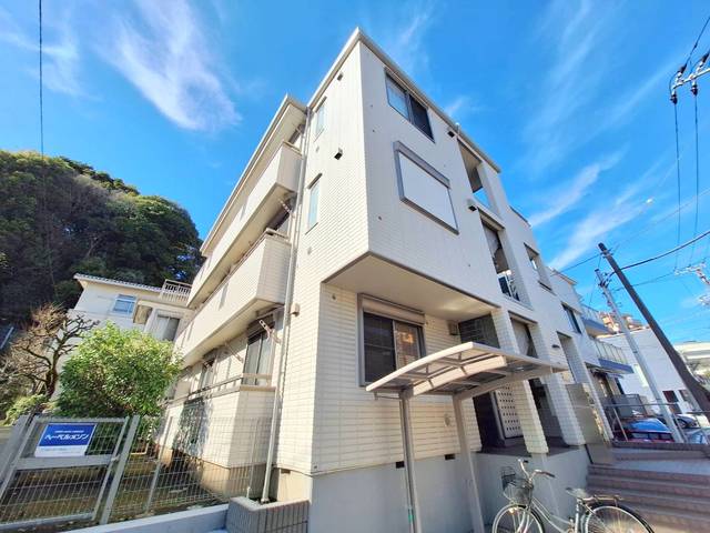 建物外観　耐震耐火性に優れた旭化成へーベルメゾン　便利な宅配BOX付