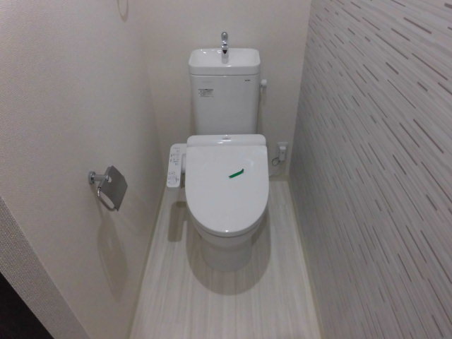 トイレ　ウォシュレット付きのトイレです。